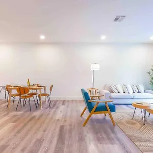 Free Parking 40 Off 2bdr Prudendtial Center Apartment